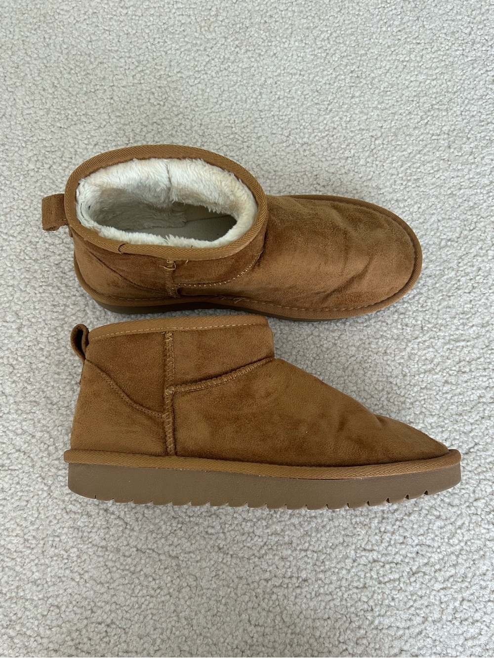 Cushionaire Uggs